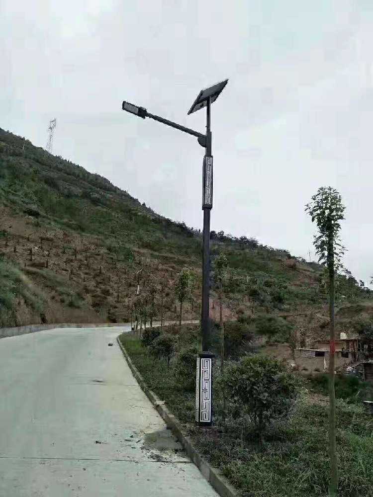 得荣县仿古太阳能路灯